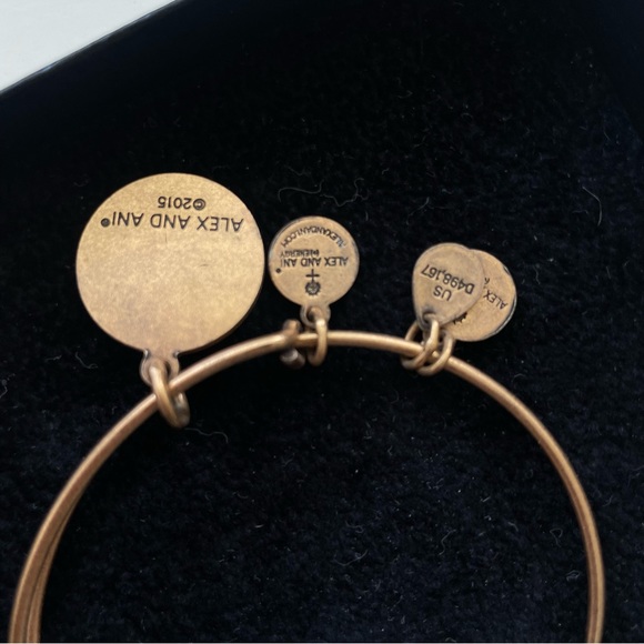 NWT Alex and Ani +Energy Lucky Clover Charm Bracelet Rose Gold - Picture 5 of 5
